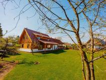 Prodej rodinného domu, Lužany, 425 m2