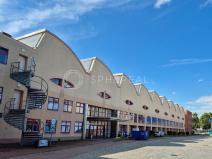 Pronájem kanceláře, Brno - Židenice, Olomoucká, 2000 m2