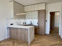 Pronájem bytu 3+kk, Praha - Libeň, Sokolovská, 93 m2