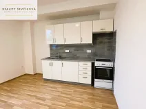 Pronájem bytu 2+kk, Holice, náměstí T. G. Masaryka, 52 m2