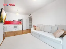 Pronájem bytu 2+kk, Praha - Žižkov, Ke kapslovně, 64 m2