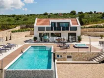 Prodej vily, Bol, Chorvatsko, 96 m2