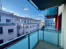 Pronájem bytu 1+kk, Praha - Žižkov, Baranova, 35 m2