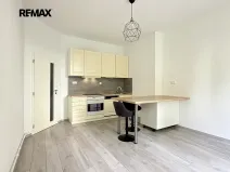 Pronájem bytu 2+kk, Praha - Nusle, Kloboučnická, 45 m2