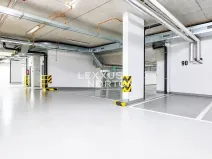 Pronájem garážového stání, Praha - Vinohrady, Italská, 12 m2