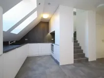 Pronájem atypického bytu, Praha - Vinohrady, Korunní, 82 m2