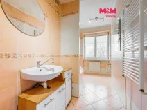 Prodej bytu 3+1, Bukovany, 84 m2