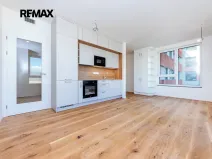Pronájem bytu 1+kk, Praha - Radlice, U Komína, 37 m2
