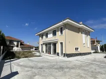 Prodej rodinného domu, Pomorie, Bulharsko, 220 m2