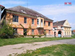 Prodej rodinného domu, Břvany, 480 m2