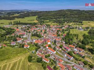 Prodej rodinného domu, Břežany, 180 m2