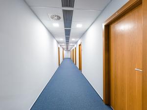 Pronájem kanceláře, Praha - Vysočany, Freyova, 120 m2