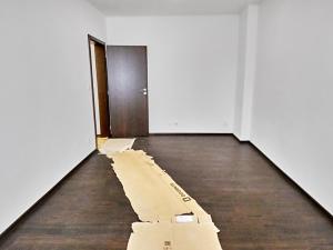 Prodej bytu 3+1, Karlovy Vary, U Trati, 80 m2