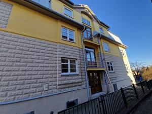 Prodej bytu 2+1, Karlovy Vary, U Trati, 50 m2