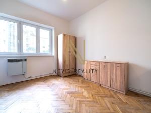 Prodej bytu 1+kk, Praha - Strašnice, Starostrašnická, 21 m2