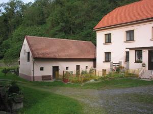 Prodej domu, Březová-Oleško, 1370 m2