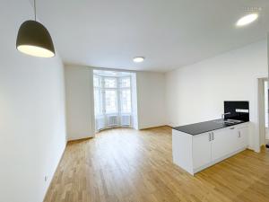 Pronájem bytu 2+kk, Praha - Holešovice, Ovenecká, 66 m2