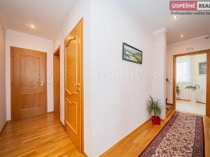 Prodej rodinného domu, Praha - Slivenec, Za křížkem, 229 m2
