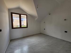 Prodej bytu 4+kk, Bijela (Бијела), Černá Hora, 105 m2