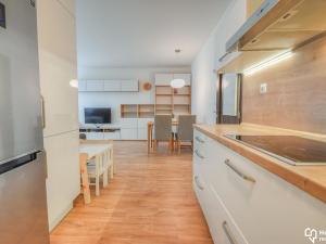 Prodej bytu 3+kk, Praha - Miškovice, Vrátenská, 90 m2