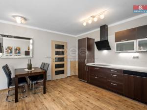 Prodej rodinného domu, Jirny - Nové Jirny, Hlavní, 229 m2