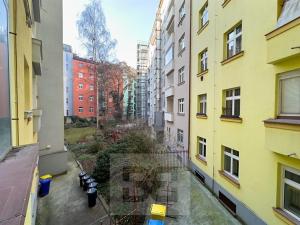 Pronájem bytu 3+1, Praha - Holešovice, Jankovcova, 107 m2