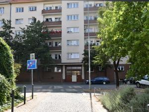 Prodej garáže, Praha - Holešovice, Jankovcova, 90 m2