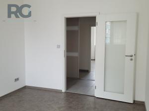 Pronájem bytu 2+1, Strakonice, Lidická, 70 m2