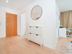 Prodej bytu 4+kk, Praha - Prosek, Ctěnická, 72 m2