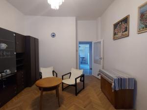 Prodej bytu 2+1, Karlovy Vary - Drahovice, Vítězná, 67 m2