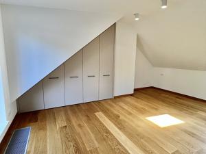 Pronájem bytu 3+kk, Praha - Žižkov, Jeronýmova, 105 m2