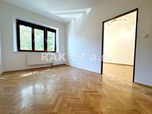 Prodej bytu 3+kk, Praha - Kobylisy, Nad záložnou, 65 m2