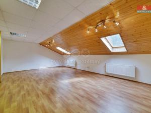 Prodej obchodního prostoru, Toužim, Plzeňská, 600 m2