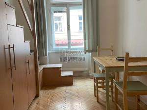 Pronájem bytu 1+kk, Praha - Vinohrady, Jana Masaryka, 25 m2