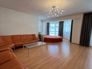 Prodej bytu 4+kk, Karlovy Vary, Zámecký vrch, 177 m2