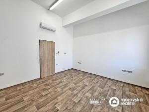 Pronájem obchodního prostoru, Ivančice, 150 m2