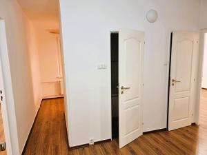 Pronájem bytu 2+1, Louny, Náměstí Benedikta Rejta, 56 m2