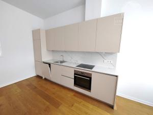 Prodej bytu 2+kk, Praha - Smíchov, Kmochova, 53 m2