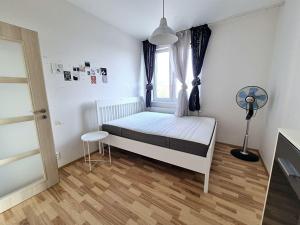 Pronájem bytu 2+kk, Praha - Vysočany, Freyova, 42 m2