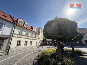 Prodej bytu 3+kk, Třebechovice pod Orebem, Masarykovo náměstí, 68 m2