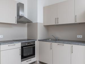 Pronájem bytu 1+kk, Praha - Vysočany, Svatošových, 32 m2