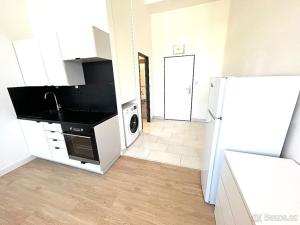 Pronájem bytu 1+kk, Praha - Vysočany, Poděbradská, 32 m2