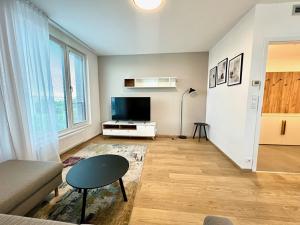 Pronájem bytu 3+kk, Praha - Prosek, Litoměřická, 85 m2