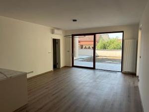 Pronájem bytu 2+kk, Praha - Prosek, Prosecká, 80 m2