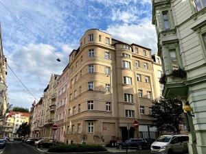 Pronájem bytu 1+1, Karlovy Vary, K. Čapka, 46 m2