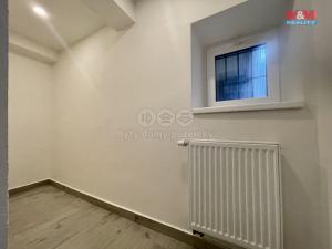 Prodej atypického bytu, Slaný, Ouvalova, 38 m2