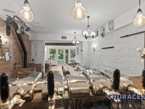 Pronájem restaurace, Zlatníky-Hodkovice, Vestecká, 96 m2