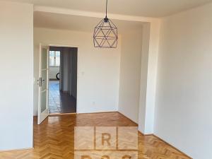 Pronájem bytu 1+1, Praha - Vinohrady, Hradešínská, 49 m2