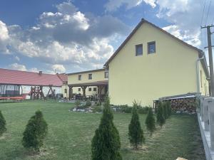 Prodej ubytování, Bošilec, 942 m2