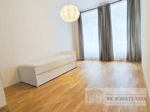 Pronájem bytu 2+kk, Praha - Vysočany, Staromlýnská, 71 m2